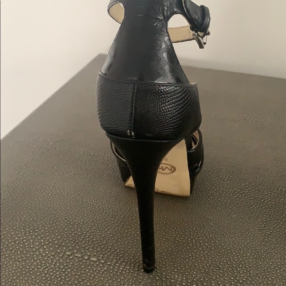 Michael Michael kors, platform, ankle strap. Sz 5 - Picture 5 of 12